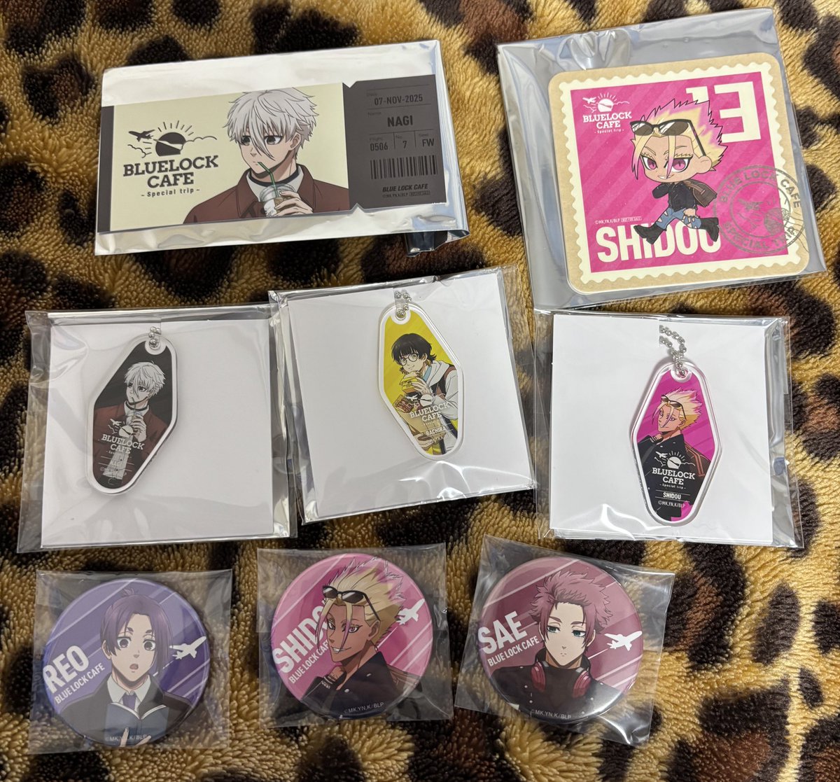 819カフェ 特典缶バッジ 交換】 ブルーロック カフェ BLUE LOCK CAFE