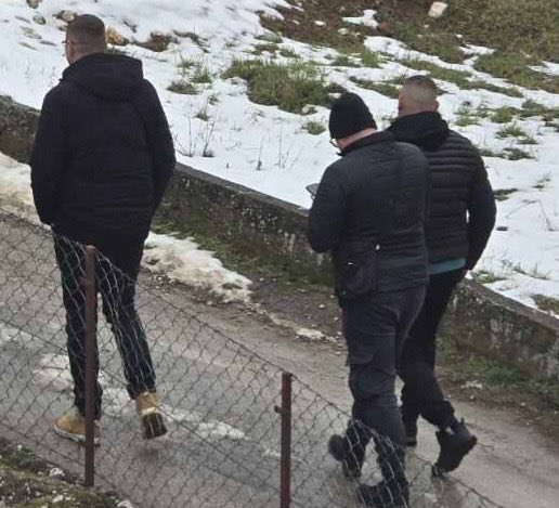 DejanJo68352690's tweet image. Kуда иду ови "фини" људи? Упадају у дворишта људима и нуде "куле и градове" а избори још ни расписани нису. ГРАЂАНИ БАЈИНА БАШТА имају одговор, добићете га врло брзо!