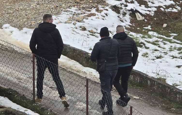 DejanJo68352690's tweet image. Kуда иду ови "фини" људи? Упадају у дворишта људима и нуде "куле и градове" а избори још ни расписани нису. ГРАЂАНИ БАЈИНА БАШТА имају одговор, добићете га врло брзо!