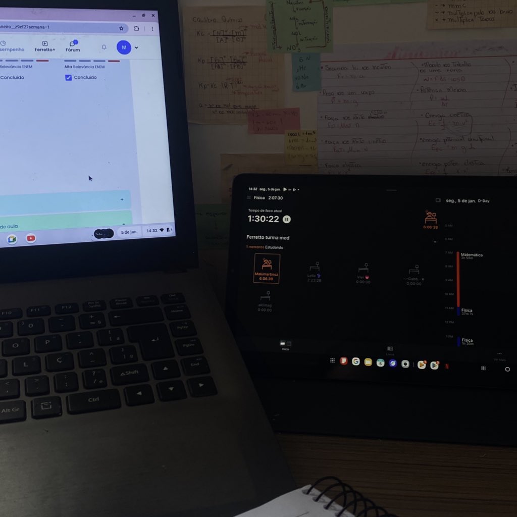 malluzsx's tweet image. about me ♱

2005
Vestibulanda de medicina 
Foco: UFG e ENEM

𑣲 | letterboxd, the neigbourhood, livros, games, chuva

♥︎ | ⤿ = mutuals
#studytwtbr #studytwt #booktwt