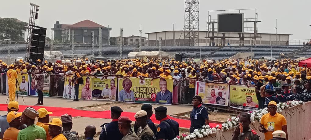 AccordOyoState's tweet photo. Real political relevance begins at the grassroots, where people feel the impact of leadership daily. When the masses identify with a movement, it becomes unstoppable. No elite endorsement can replace the legitimacy that comes from ordinary people. #OyoNpe https://t.co/6FuiLSfrrp