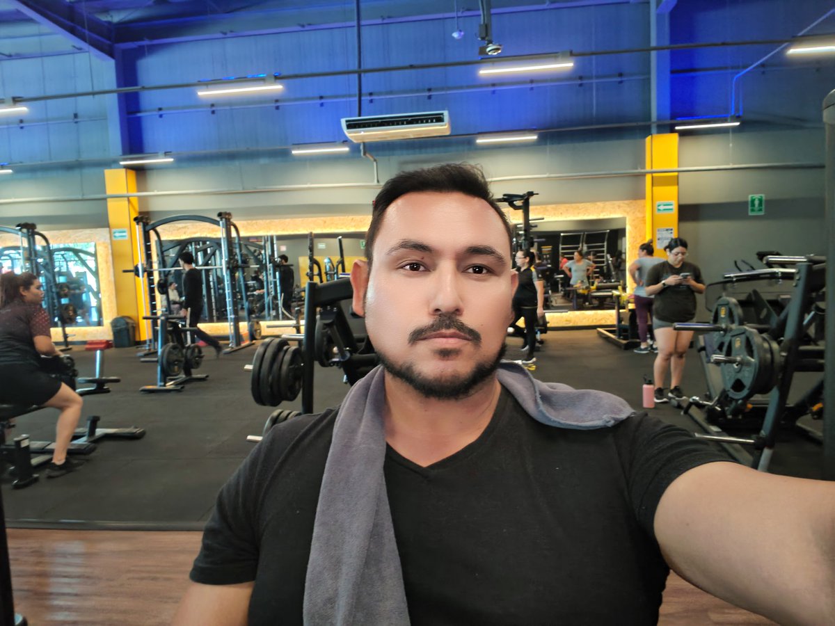 yoengredona's tweet photo. Gym time https://t.co/P5kIVHiKRW