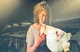 Een nieuwe reeks Aan De Boerentafel met Martine Wismeijer gaat weer van start. Een sneeuwwit inkijkje op de boerderij hoor je zondag om 08.50 uur op Roulette! Luister via 106.6FM, DAB+ en stream.roulettefm.nl #DeBilt #Zeist #Utrecht