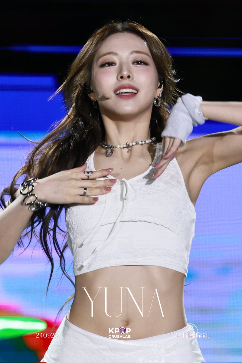 Kpopcrushlab's tweet image. 240929 Yuna at YEONGDONG DAERO K-POP CONCERT

Tap, hold and load in 4K

#Yuna #유나 #ITZY #있지 #Kpop #Wallpaper #4K