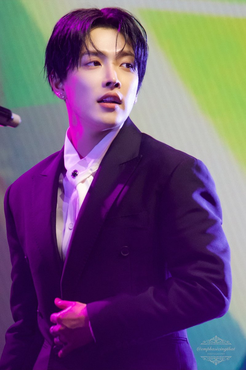 emphasizingthat's tweet image. 260117 팬미팅

#ATEEZ #에이티즈 #HONGJOONG 
#홍중  #ホンジュン