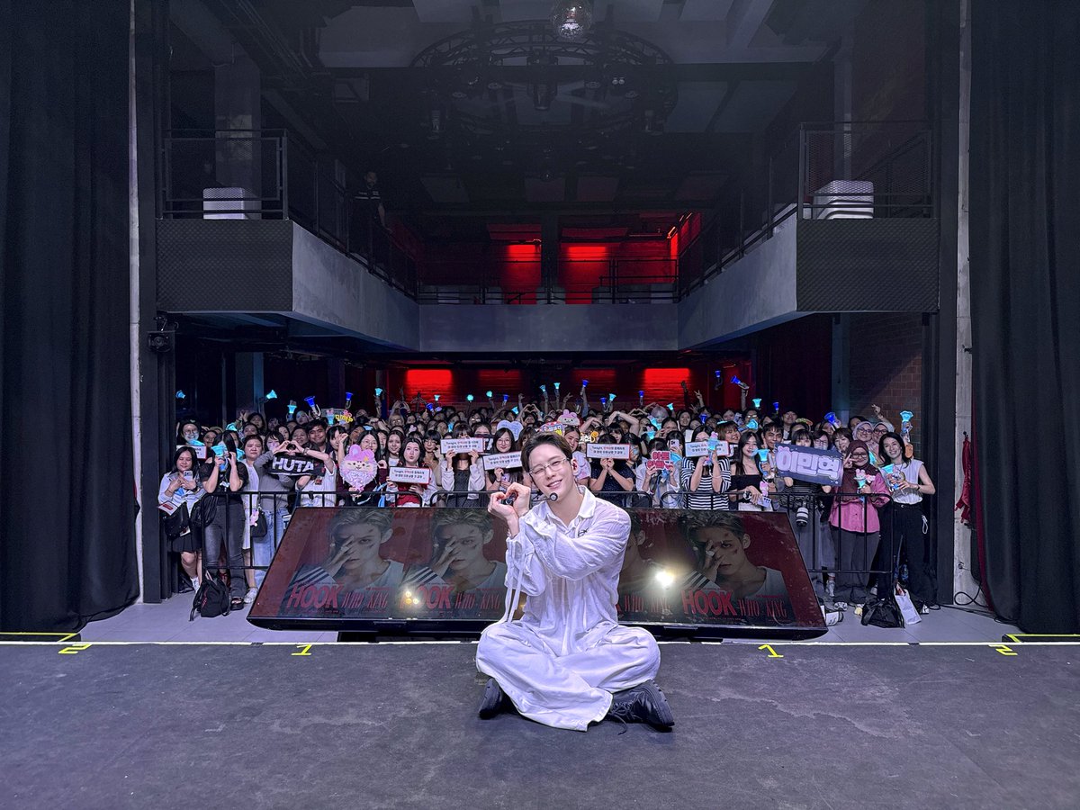 BTOBCOMPANY's tweet image. [📂]

📂 B:CHIVE
└📁 260117 LEE MINHYUK (HUTA) CONCERT &amp;lt;𝐇𝐎𝐎𝐊 - 𝐖𝐇𝐎 : 𝐊𝐈𝐍𝐆&amp;gt; IN BANGKOK

아쉬워 아쉬워 우리 다시 시작하자😥
민혁이와 멜로디의 시너지를 느낀 오늘!
오늘이 서로에게 행복한 기억으로 남았길 ദ്ദി ˉ͈̀꒳ˉ͈́ )✧

#비투비 #BTOB
#HOOK #WHO_KING
#이민혁 #LEEMINHYUK…