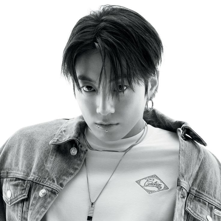 JKchartsmaster's tweet image. Due to high demand, Korea’s NAVER Store has added an additional 30,000 KRW to the price of the ‘Jungkook Orchid Vinyl’. 

— Despite this, it is currently sold out.