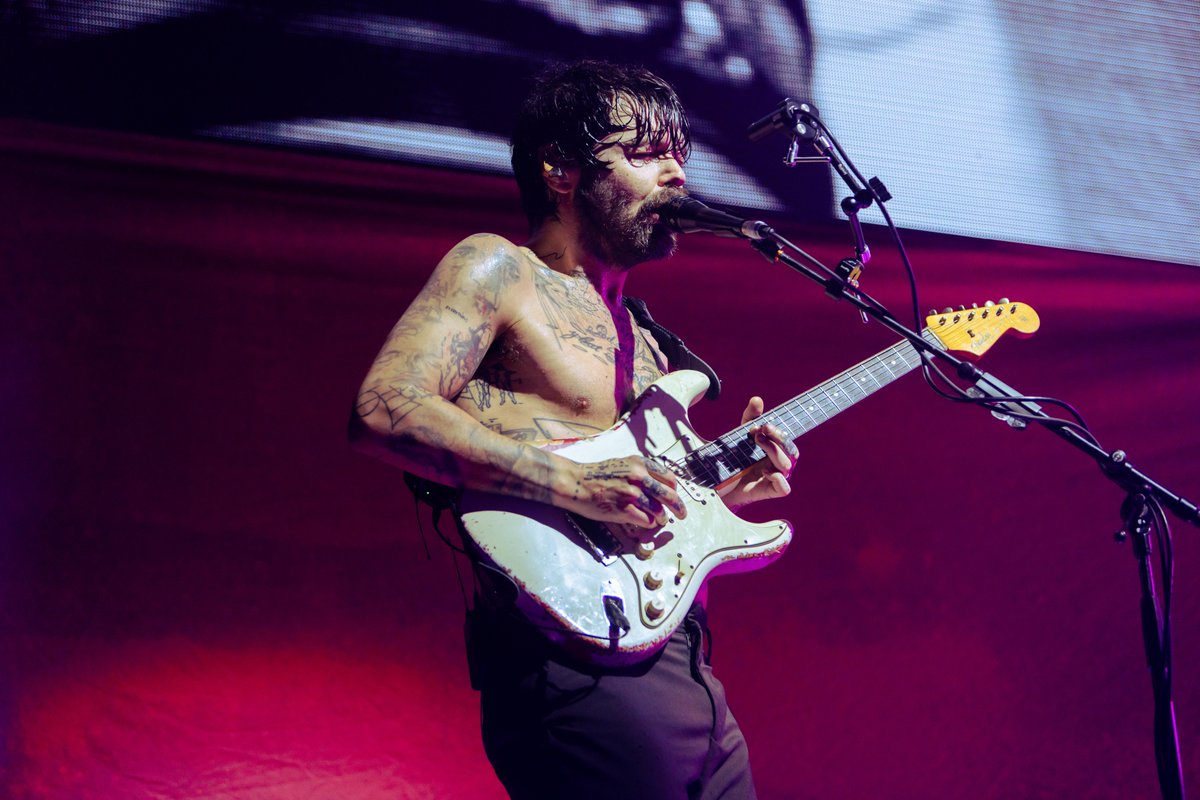 BiffyClyro's tweet photo. Phenomenal Birmingham. Manchester, we'll see you tonight!

Photos by @maryleenphoto https://t.co/hRkkio8ErL