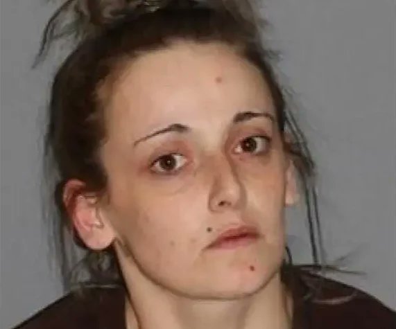 Andover police arrested a New Hampshire fugitive at a local hotel after spotting suspicious activity and coordinating with state authorities. Read more: andovermanews.com/fugitive-arres… #AndoverMA