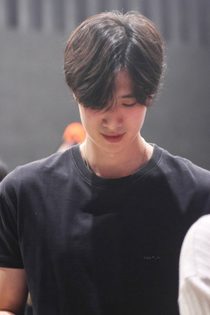 sweetlytee's tweet image. tampak samping.                       tampak depan