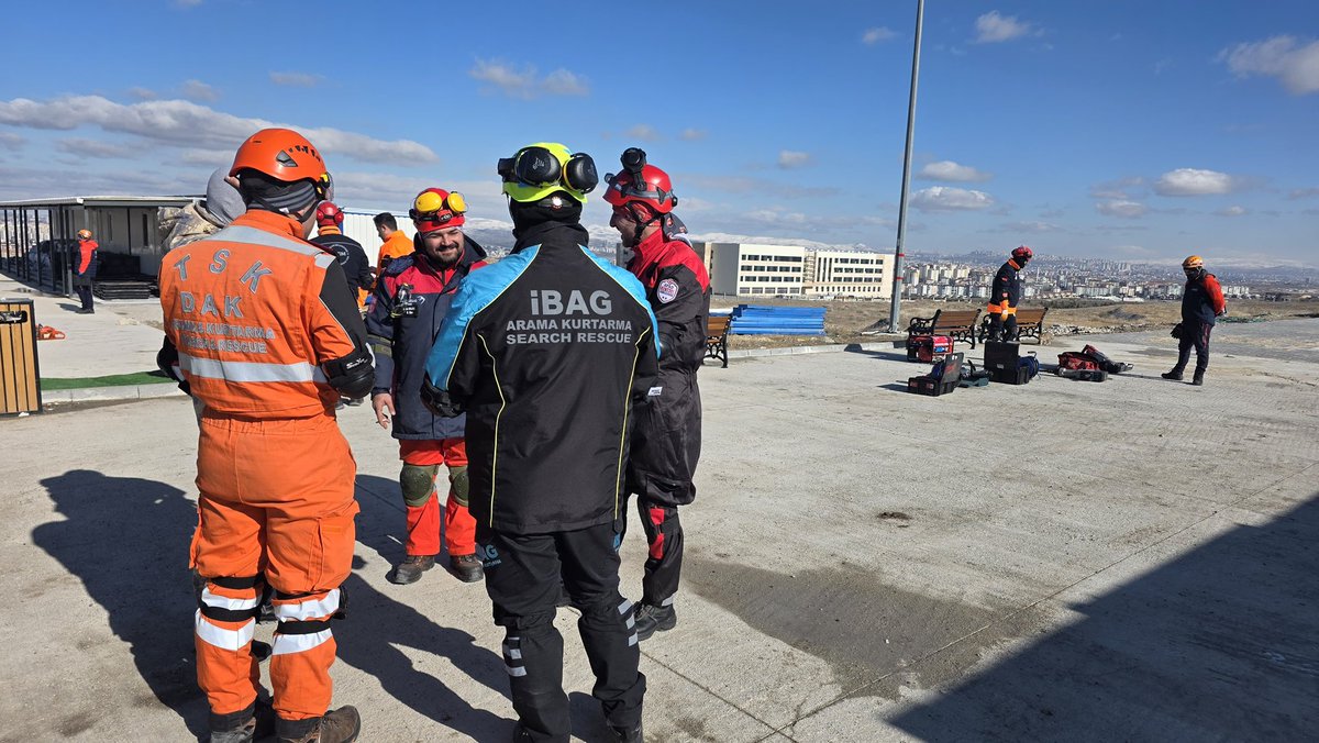 ibagsar's tweet photo. İBAG Arama Kurtarma Ankara ekibimiz AFAD tarafından organize edilen Enkazda Arama Kurtarma Eğitmen eğitimine katılım sağlamıştır. https://t.co/o6nrNtAdAc
