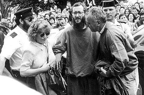 JRCR_1949's tweet image. Hoy se cumplen 30 años de la liberación de Ortega Lara
Hoy sus secuestradores están en las instituciones, son socios del gobierno y acusan a Ortega Lara de fascista.
Vergüenza.