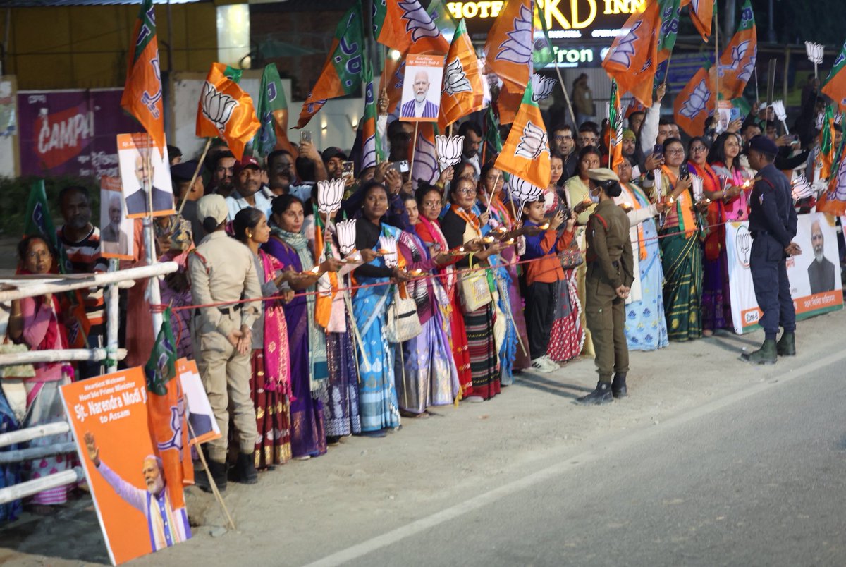 sambitswaraj's tweet photo. A massive and spirited welcome in Guwahati as PM @narendramodi arrives in Assam, reflecting the people’s unwavering enthusiasm and support. https://t.co/JmjkPtdxRr