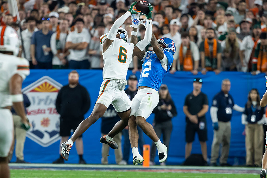 PeteThamel's tweet image. Miami updates:
*DB Xavier Lucas will miss first half for targeting.
*DB Damari Brown (left foot) is day-to-day and trending to gametime decision. He said his “expectation” is that he’ll play, but it’s “not certain.”
*DB OJ Frederique, who was limited to 6 snaps in Fiesta Bowl:…