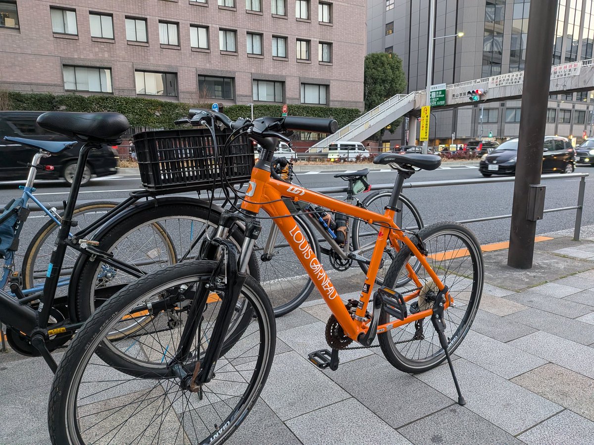 DaiKurobuchi's tweet image. 今日は自転車仲間と初詣に一緒に行く企画でした。コアメンバーなら、やはり新年の挨拶と顔合わせをするべきかなと思い、行ってきました。総本山になっている鳩森神社や豊川稲荷に行った折にはジーンと感動しました。日頃から様々なご支援、ありがとうございます。今年もよろしくお願いします。