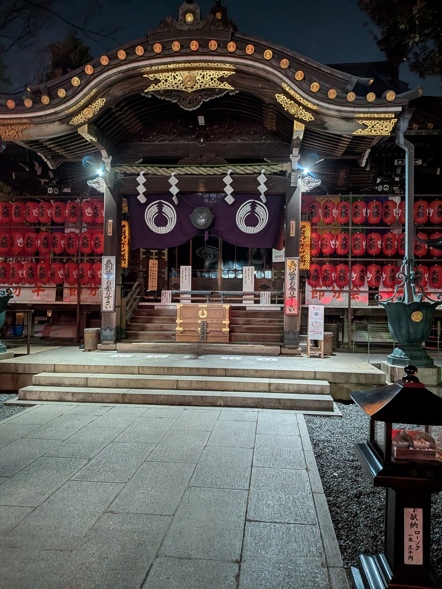 DaiKurobuchi's tweet image. 今日は自転車仲間と初詣に一緒に行く企画でした。コアメンバーなら、やはり新年の挨拶と顔合わせをするべきかなと思い、行ってきました。総本山になっている鳩森神社や豊川稲荷に行った折にはジーンと感動しました。日頃から様々なご支援、ありがとうございます。今年もよろしくお願いします。