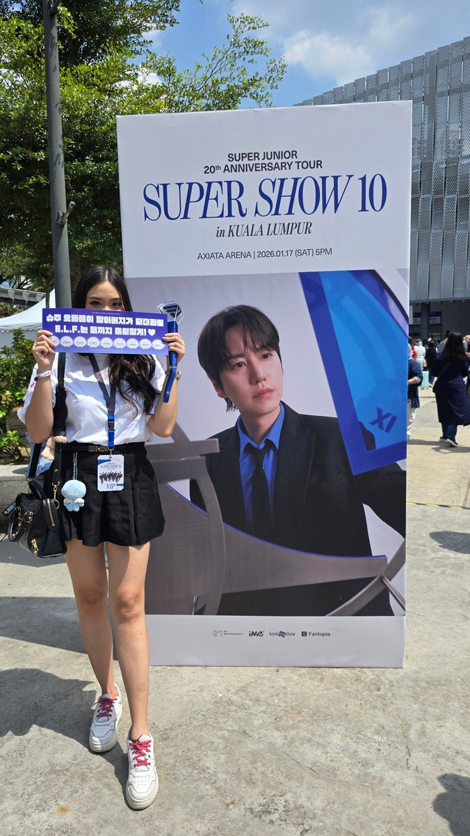 honeyhanniestar's tweet image. Super Junior Super Show 10 in Kuala Lumpur💙
I'll  love you forever💙 @SJofficial 

With @peroggy @pegachoux @leebobots