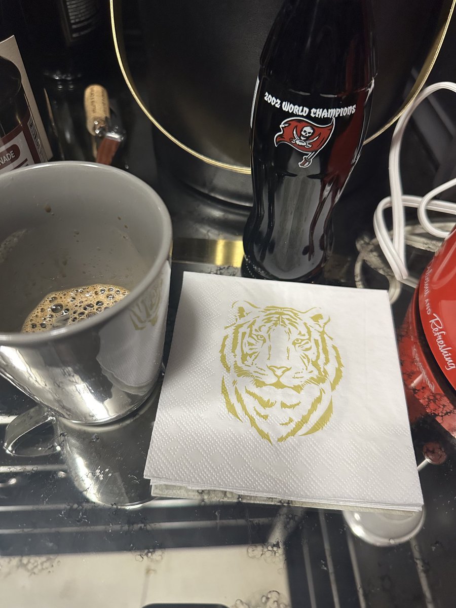 Lane_Kiffin's tweet image. What a perfect day!!  ⁦@Buccaneers⁩ ⁦@LSUfootball⁩