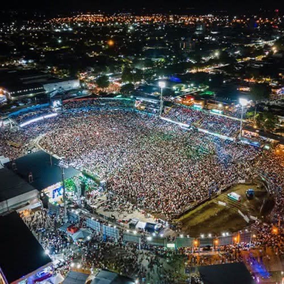 Por suerte el festival más popular del país sigue siendo el de Jesús María a puro fernet, jineteada y folklore. Lo llora Greenpeace, la izquierda porteña y el kukismo artístico. Ah, y encima recibieron con los brazos abiertos al Presidente Milei. 

No se diga más, señor juez.