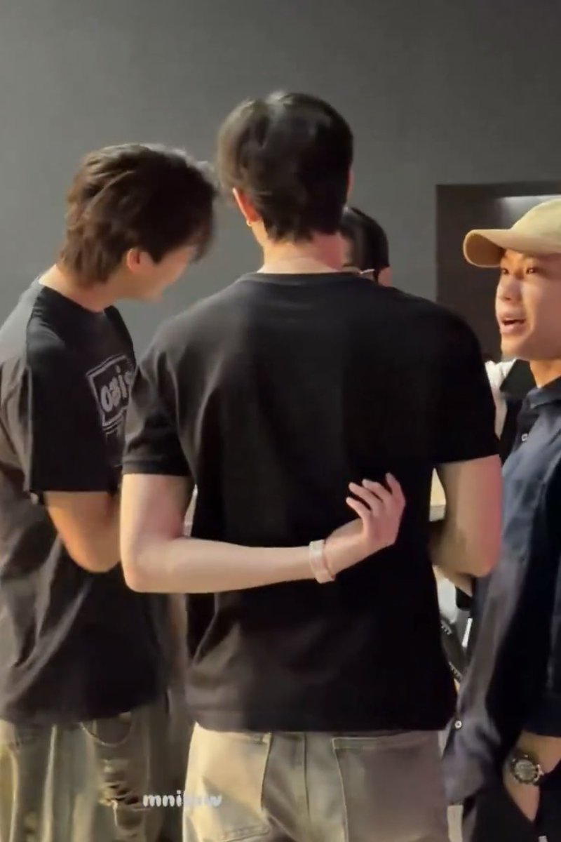 _wisaya's tweet image. ความโซ้ะหุ่นน้องธี พ้มให้เลยอะ😭🤲🏻💝

⋆ ﾟ☽ #tee_vtp #ธีรเดช ₊ ⋆🐇