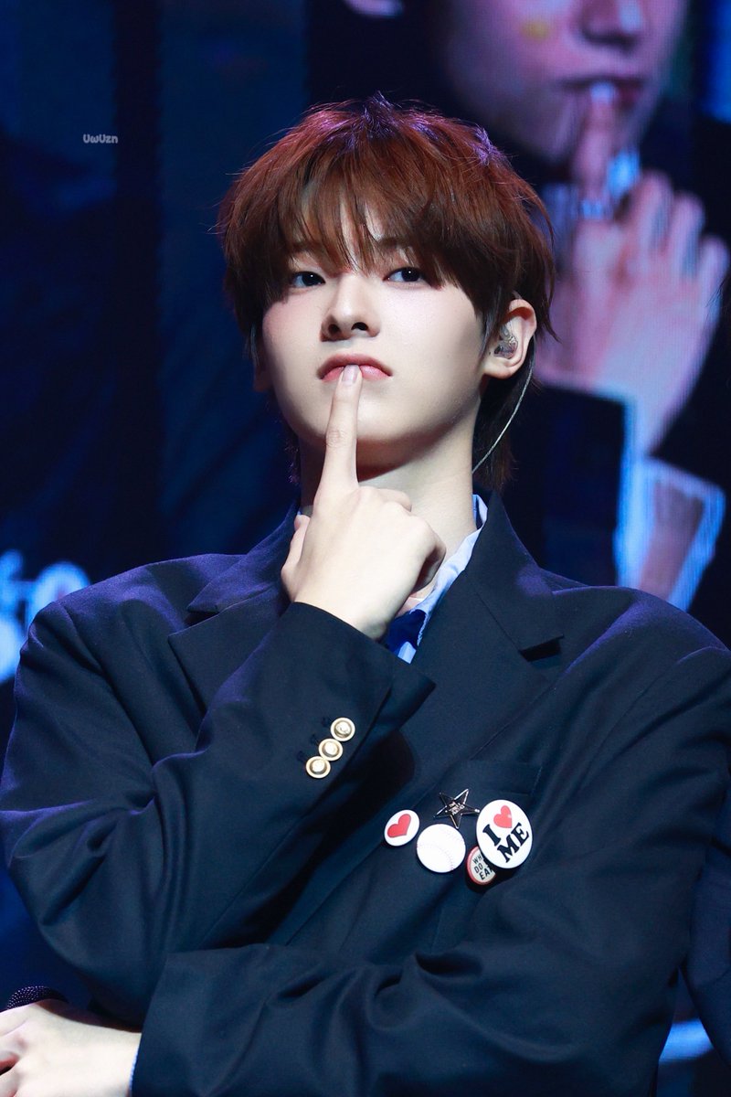 UwUzn_'s tweet image. 260117 강우진 팬미팅 밤공

한음이포즈 리부포즈

#강우진 #KANGWOOJIN