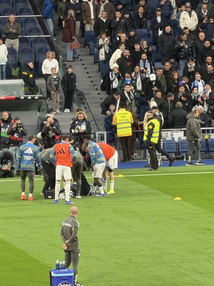 theMadridZone's tweet photo. 🚨 Alvaro Carreras stepped on Kylian Mbappé's right foot, and then Dean Huijsen hit him in the right ankle, which is why he was in so much pain.

He seems fine now. @COPE https://t.co/P8MO88TaQz