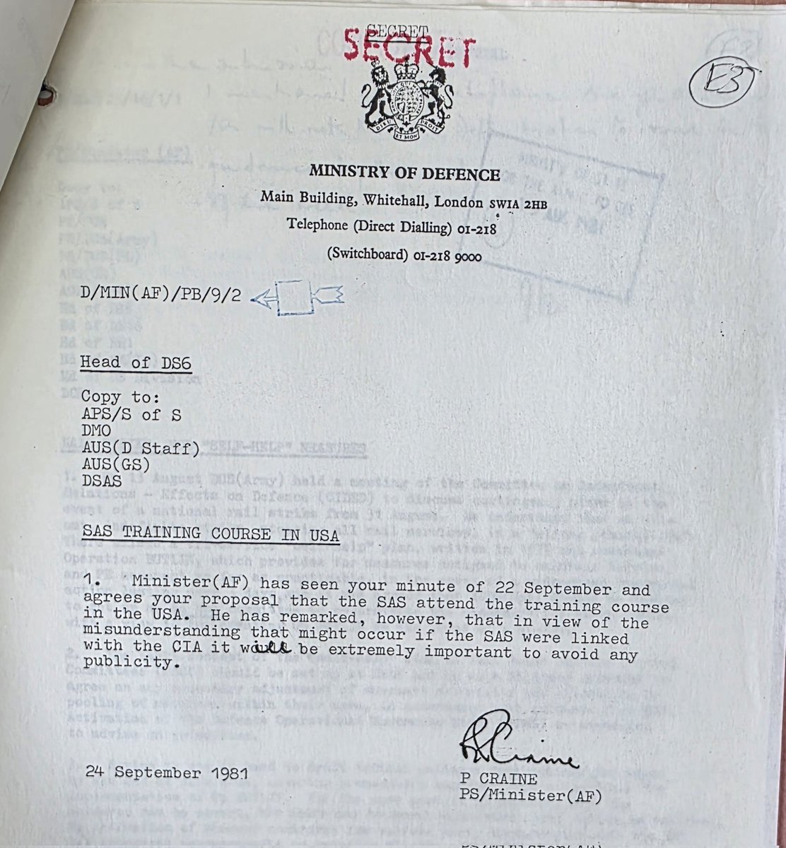Sir Humphrey tweet media