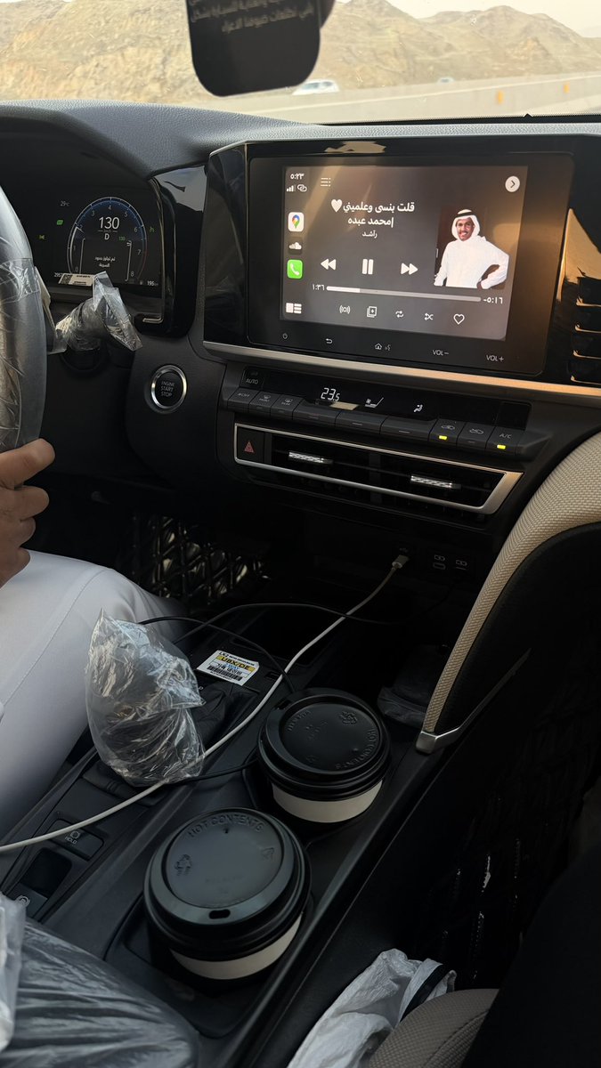 _ill2w's tweet image. طريق جده ومحمد عبده كفيل ينسيني كل شيء ❣️