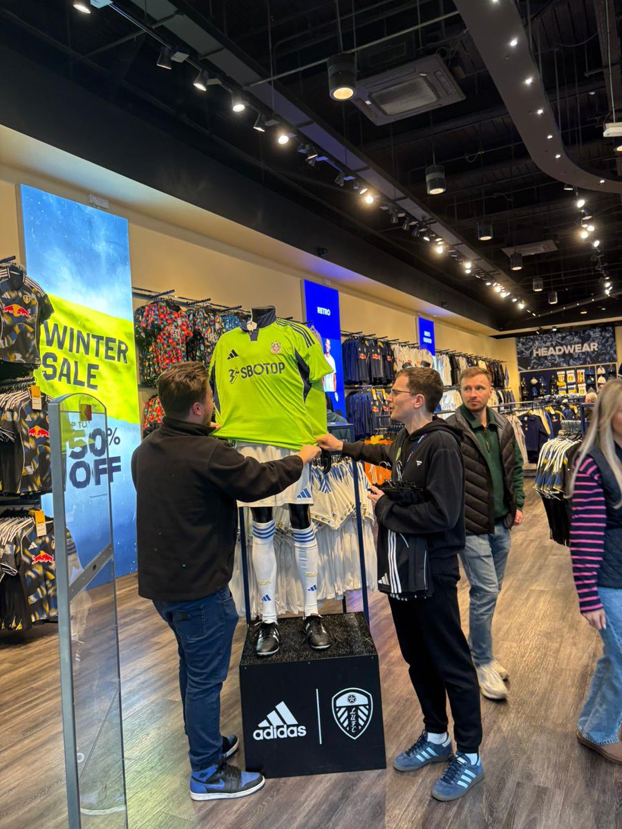 🏴󠁧󠁢󠁥󠁮󠁧󠁿⚫️⚪️ tweet media