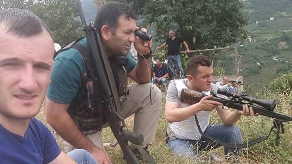 Karadeniz’de kendi imkanlarıyla terörist avına çıkan yerel halk.