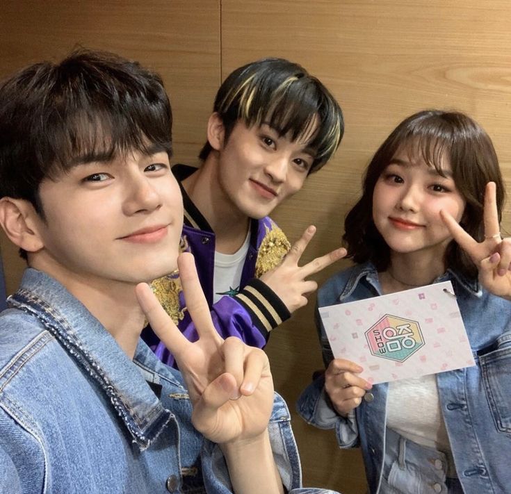 aesteral's tweet image. ㅡ "Damn! Friendzone."
Mark Lee, Kang Mina &amp;amp; Ong Sungwoo AU

By : aesteral