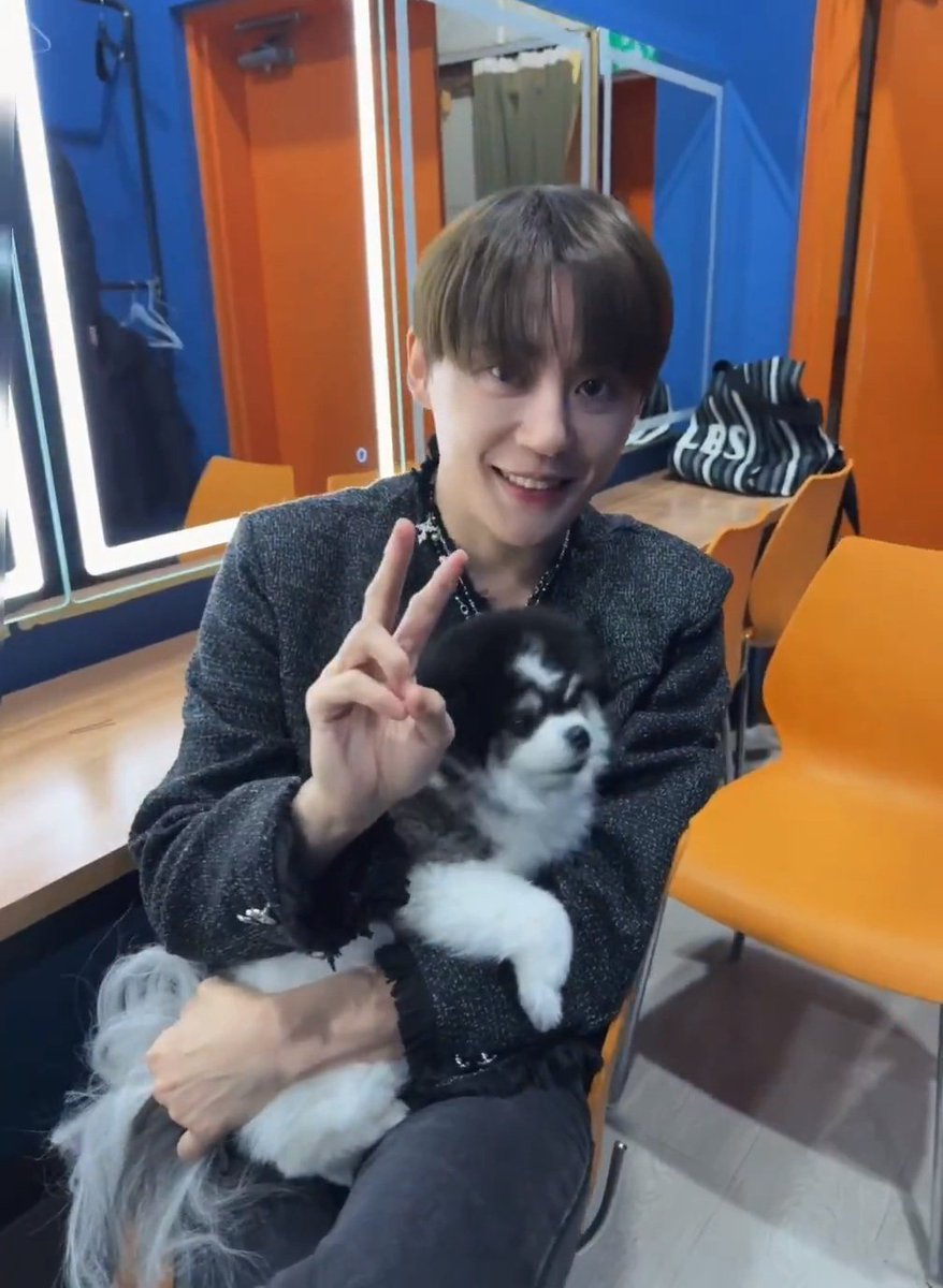 love_xiaxia1215's tweet image. 준츄 진짜 x나 이뿌다🐶❤️