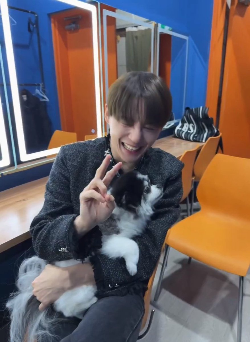 love_xiaxia1215's tweet image. 준츄 진짜 x나 이뿌다🐶❤️