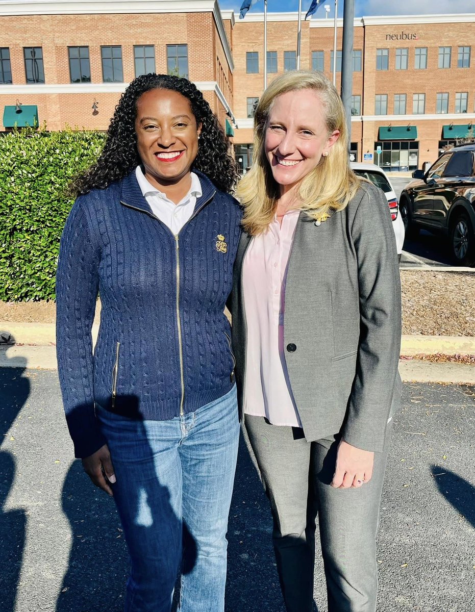 PWCGOP's tweet image. Spanberger voiced hesitation on 10-1 congressional map in private December meeting

"In a private meeting with members of Virginia’s congressional delegation in mid-December, Gov.-elect Abigail Spanberger showed hesitation about a 10-1 congressional map"

richmond.com