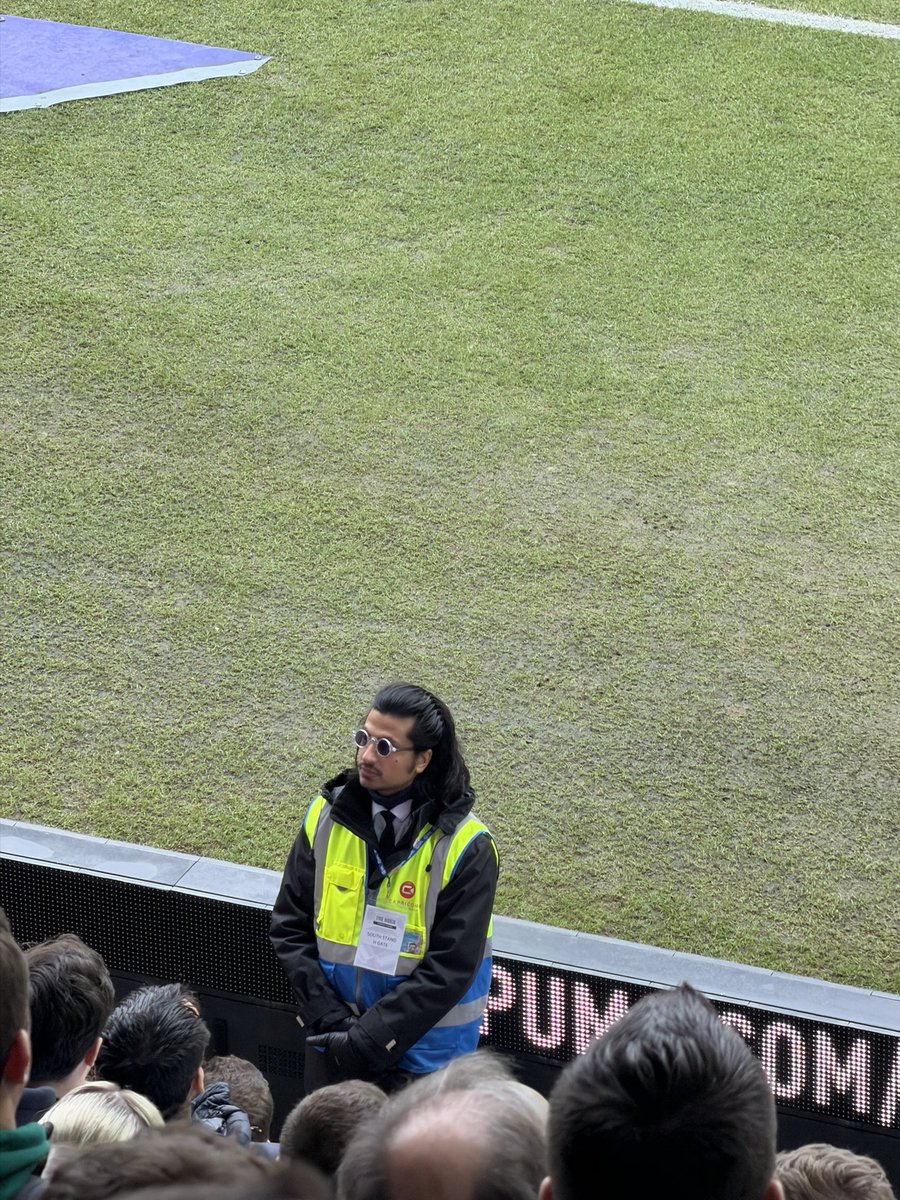 Chris_Samways's tweet photo. Salt Bae at Wigan away #bwfc https://t.co/D8sRQ0GIJs