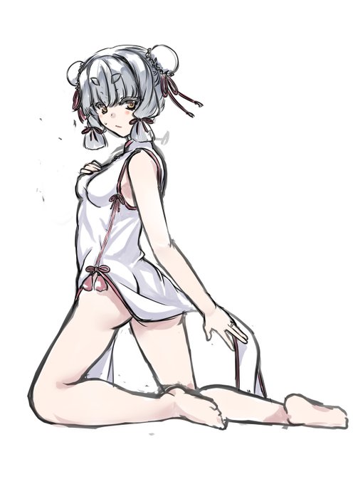 Д◎) よる叢雲 本日出たこの格好のプライズが…取れなかったから

叢雲ちゃんは犠牲になったのだよ← 