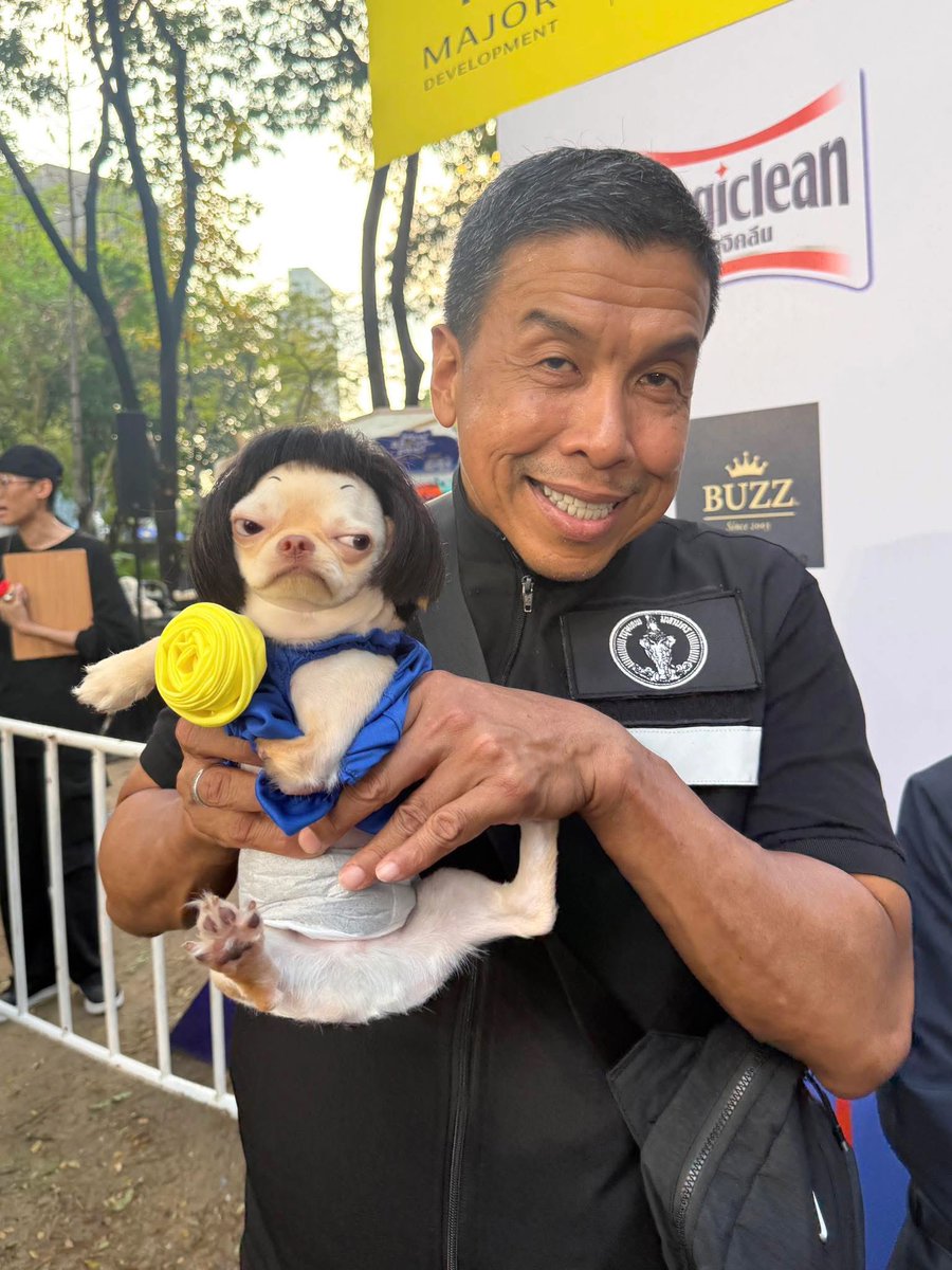 chadchart_team's tweet image. ขยายเวลาแล้ว!
กทม. ขยายเวลาบังคับใช้ ข้อบัญญัติควบคุมการเลี้ยงสัตว์ 1 ปี (จนถึง 10 ม.ค.2570)

โดยประชาชนสามารถลงทะเบียนผ่าน 2 ช่องทาง ได้แก่
ออนไลน์: petregis.bangbangkok.go.th (ต้องล็อกอินผ่านแอป ThaiD). 
ออฟไลน์: นำเอกสารไปยื่นที่สำนักงานเขต หรือคลินิกสัตวแพทย์ กทม. 8 แห่ง (เช่น…