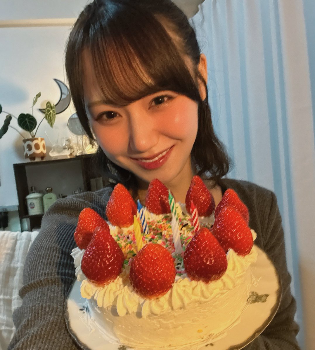 葵ちゃん、明日誕生日か…。私の仕事の友達に祝っていた。