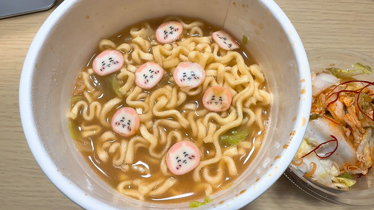 Kei0128K's tweet photo. ちいかわ食べるか🥺 https://t.co/th6wkVI160