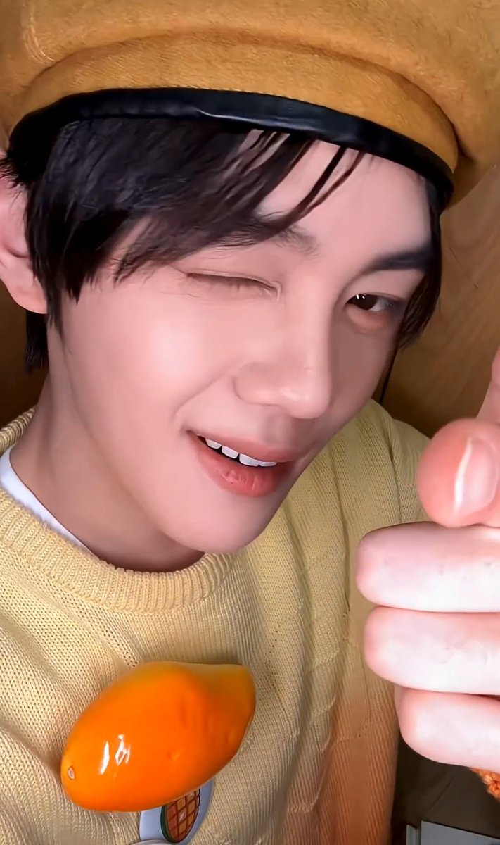 bing____g's tweet image. 아………………
너정말귀엽구나………………..🥭💛💛💛💛