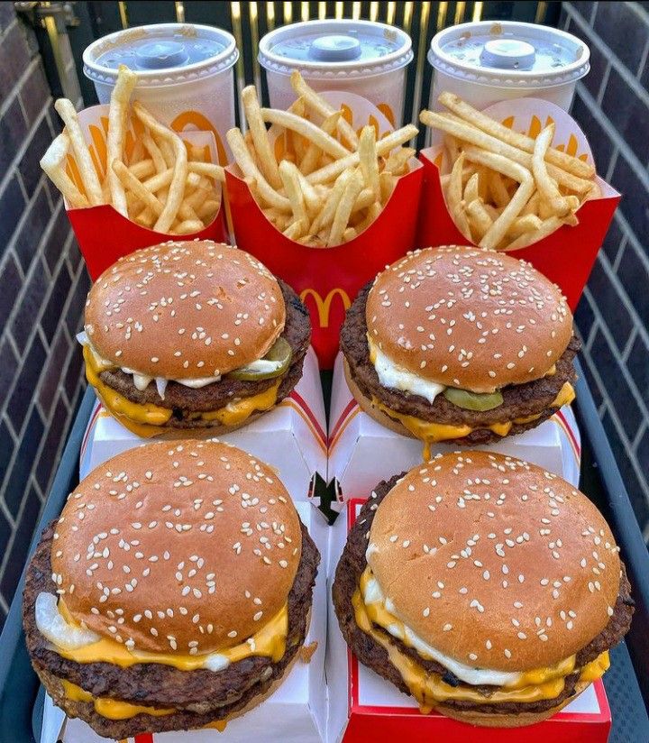 FastFoodDaily_'s tweet image. 