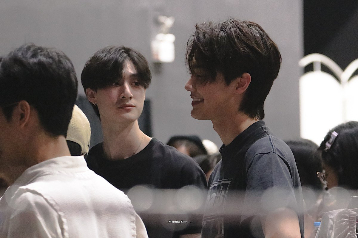 morningstarqx's tweet image. พฤติกรรมเหมือนคนแอบคบกันละหนีมาเที่ยวสุด ๆ 🖤 .

#dewtee #dew_jsu #tee_vtp