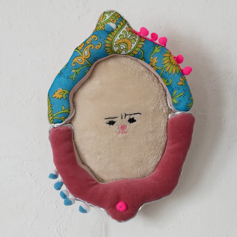 douxdimanche's tweet image. 📯NEW ARRIVALS 📯「ぬいきものたち　旅する縫い絵アトリエ exhibition」より、縫い絵作家の大島亜佐子さん による作品の一部をWEBショップでご紹介しています💘

会期中 25(日)18:00 まで期間限定でのお取り扱いとなりますので、ぜひオンラインでもお楽しみくださいね🪡🧵

2dimanche.shop-pro.jp/?mode=cate&amp;amp;cbi…