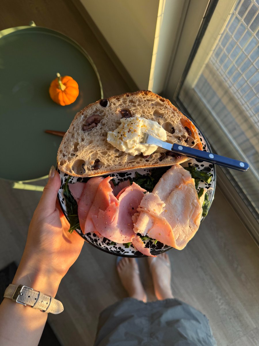 java_sugihadi's tweet image. A quiet breakfast, a powerful life 🤍🥐