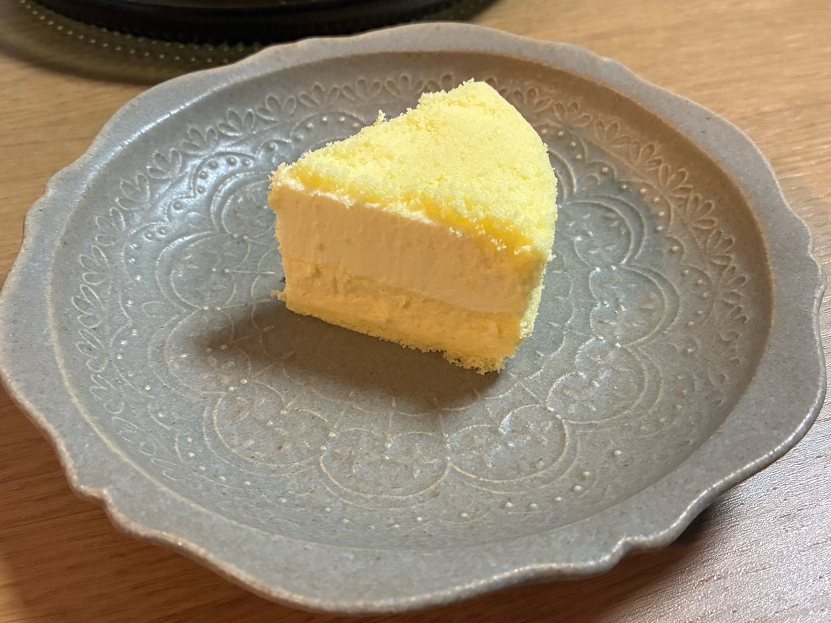 synpei4's tweet image. 妻がチーズケーキをもらったらしく
自分にもお裾分けしていただきました
うまい👏