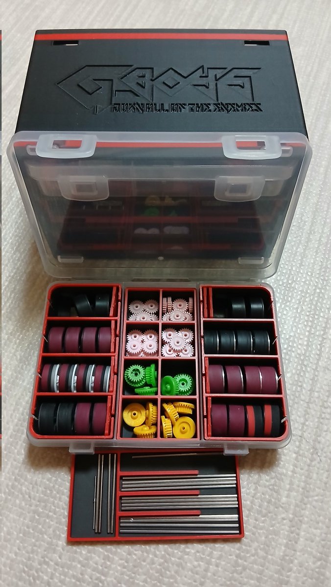 hirohiro0215's tweet image. 3段✖️2個
ジョイントで重ねて6段に出来ます✨