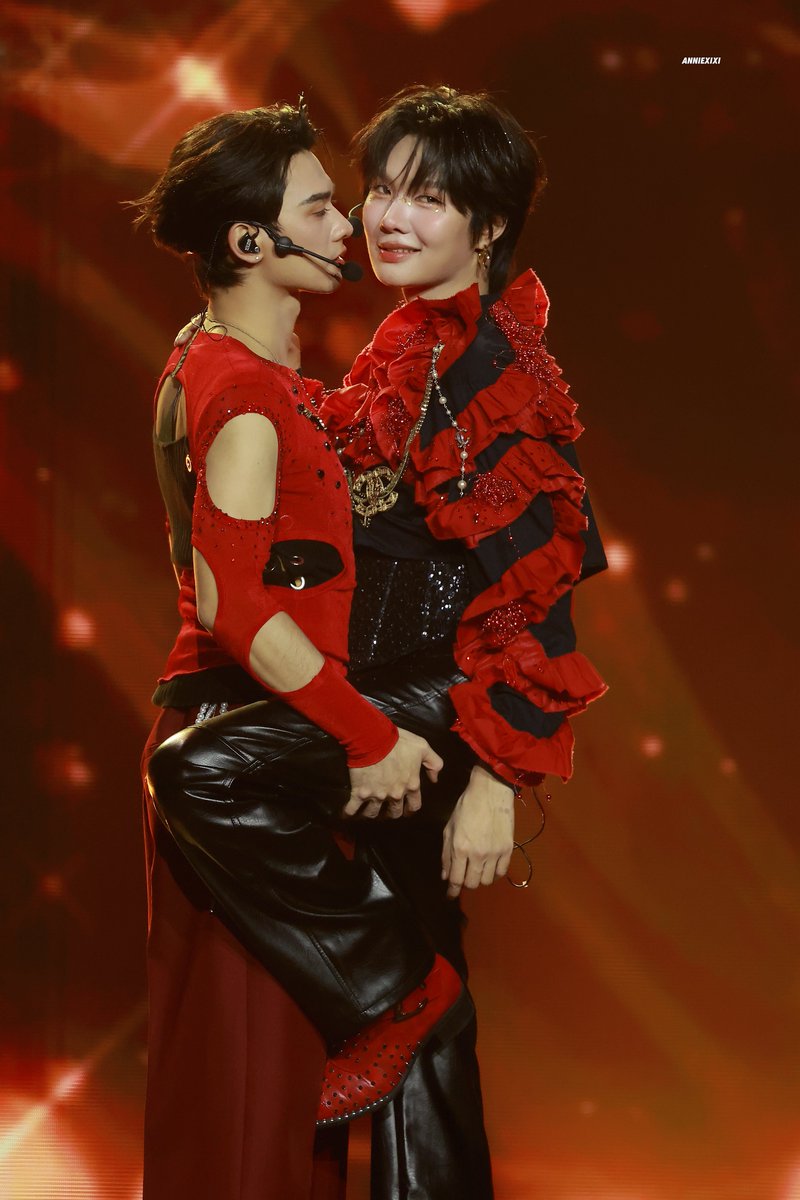 Super sexyyyy🌶️

KNP TFO CONCERT
#KengNamping #เก่งน้ำปิง
#KhemjiraConcertDay1