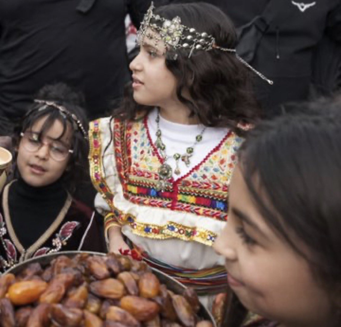 SPEEDEXPLORE's tweet image. 🚨 NOW: IShowSpeed receives a warm welcome inside an Algerian home 🇩🇿, sharing a genuinely wholesome moment and kind interaction with the girls 🫶