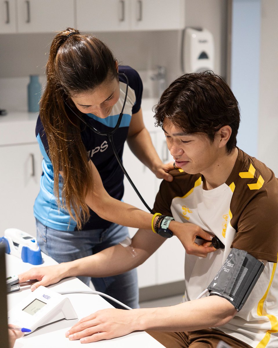 UDLP_Oficial's tweet photo. 🏥 El reconocimiento médico de Taisei Miyashiro en 📸

🫶🏽 @HPS_Hospitales 💛💙

#LaUniónHaceLasPalmas #SeremosMásUnión https://t.co/PTGFIzhBYj