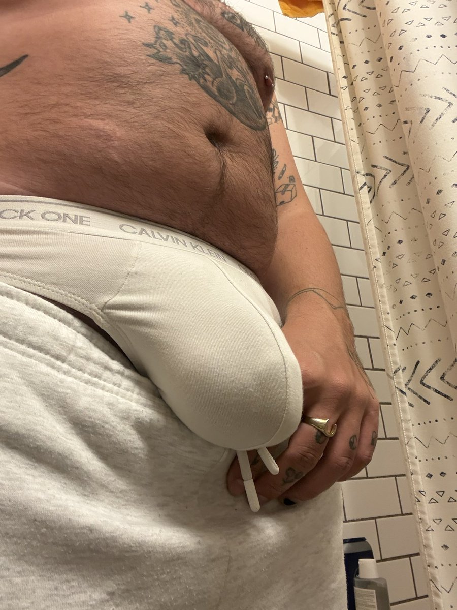 Bulge! Anyone likes bulge?
(Yes. It is soft) (and musky)